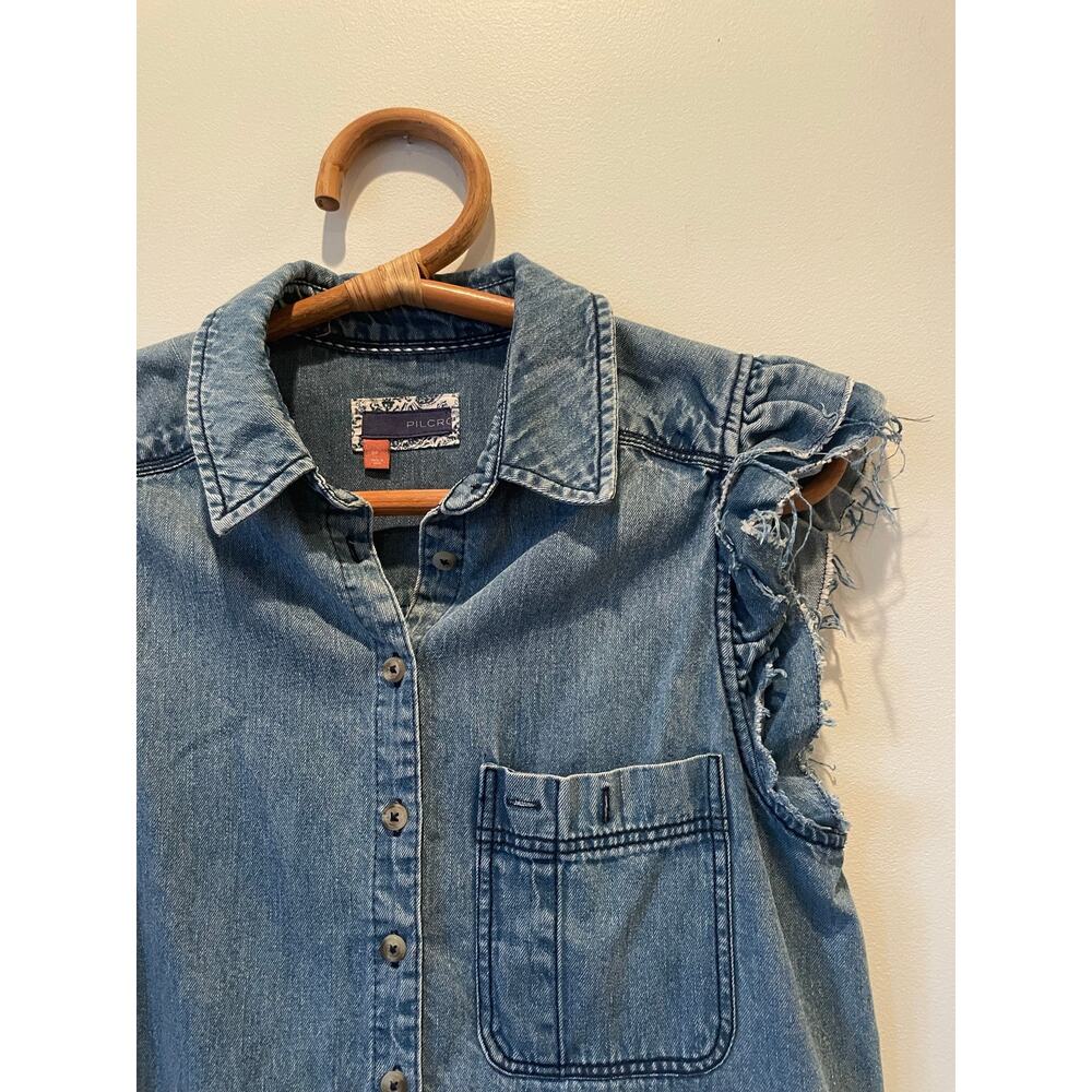 Pilcro Anthropologie Ruffle Buttondown Denim Raw Hem Ruffle Top Blouse S P $108 - Picture 6 of 8